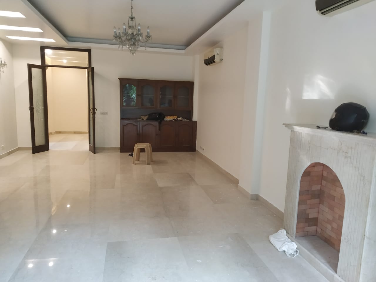 4 BHK + Servant Room Builder Floor For Rent in Anand Lok