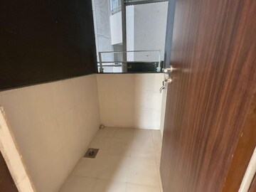 Room in 3 BHK Apartment at Lodha World View, Worli – for Sale