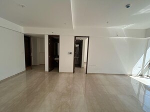 Room in 3 BHK Apartment at Lodha World View, Worli – for Sale