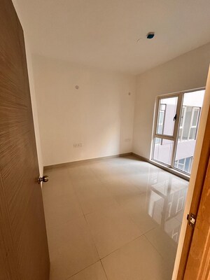 Room in 4 BHK Apartment at PS One 10, New Town – for Sale