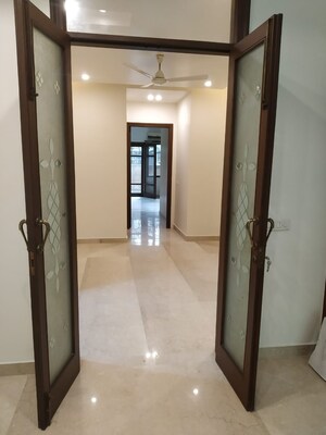 5 BHK Builder Floor – Entrance View at Anand Lok - for Rent