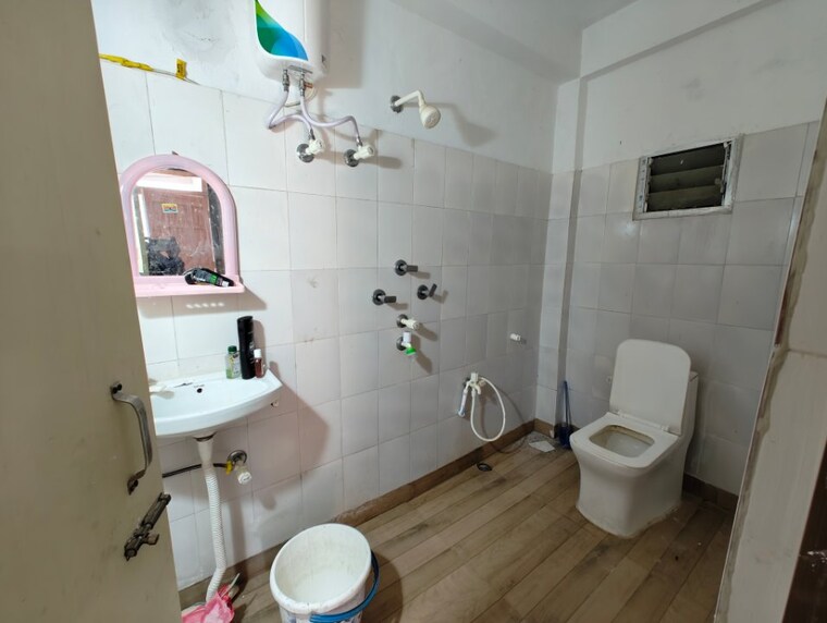 Bathroom, kalimpong 2 Bedroom 640 Sq.Ft. Apartment In Kalimpong Darjeeling 9217004