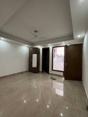 Room in 3 BHK Apartment at Palm Residency Chhatarpur, Chattarpur – for Rent