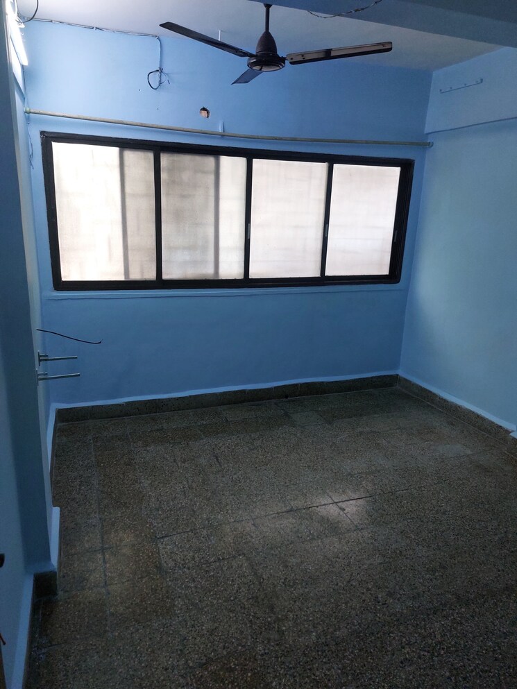 Room, naupada 1 RK 350 Sq.Ft. Apartment In Naupada Thane 9217158