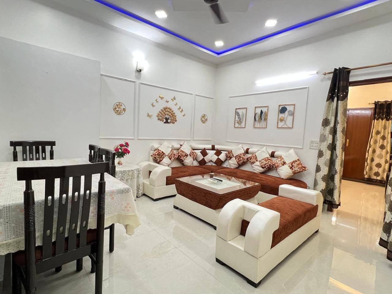3 BHK + Servant Room Apartment For Rent in Palm Residency Chhatarpur
