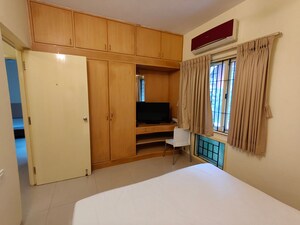 Room in 3 BHK Apartment at Ashok Nagar – for Rent