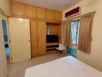 Room in 3 BHK Apartment at Ashok Nagar – for Rent