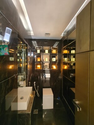 Attached Bathroom in 3.5 BHK Apartment at Panchsheel Park – for Rent