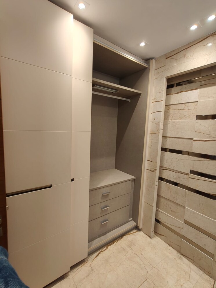 Other, panchsheel park 3.5 Bedroom 3200 Sq.Ft. Apartment In Panchsheel Park Delhi 9217202