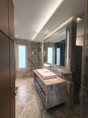 Attached Bathroom in 3.5 BHK Apartment at Panchsheel Park – for Rent