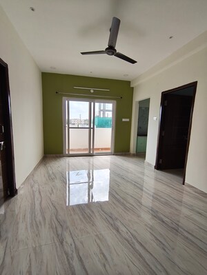 Room in 2 BHK Builder Floor at Nallagandla – for Rent