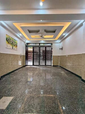 Building Lobby in 6+ BHK Villa at Safdarjung Enclave – for Rent