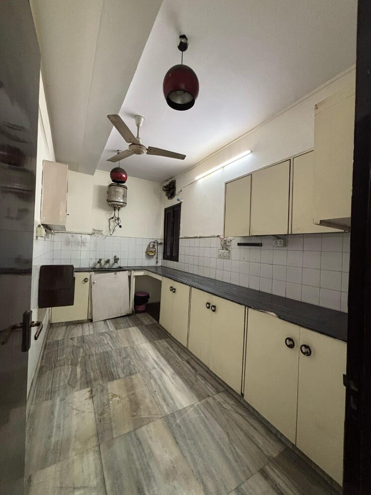Kitchen, dlf-the-summit 2 Bedroom 220 Sq.Ft. Apartment In Dlf Phase V Gurgaon 9217250