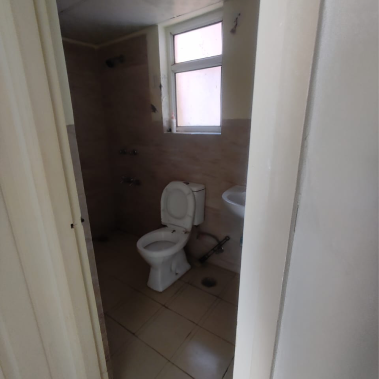 Bathroom, wave-dream-homes 2 Bedroom 808 Sq.Ft. Apartment In Ram Nagar Ghaziabad 9217258