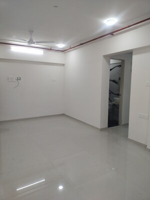 Room in 2.5 BHK Apartment at Sayba Elegant, Kurla East – for Rent