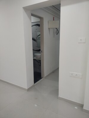 Room in 2.5 BHK Apartment at Sayba Elegant, Kurla East – for Rent