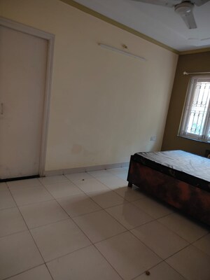 Room in 2 BHK Apartment at Windsor Garden Enclave, Vasant Vihar – for Sale