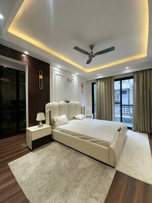 Bedroom in 4 BHK Builder Floor at Gujranwala Town – for Sale