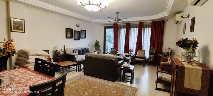 Living Room, saket 4 Bedroom 500 Sq.Yd. Builder Floor In Saket Delhi 9217341