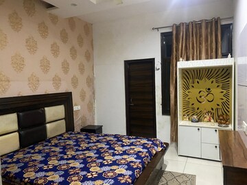 Bedroom in 3 BHK Builder Floor at Shiva Enclave Zirakpur, Patiala Road – for Rent