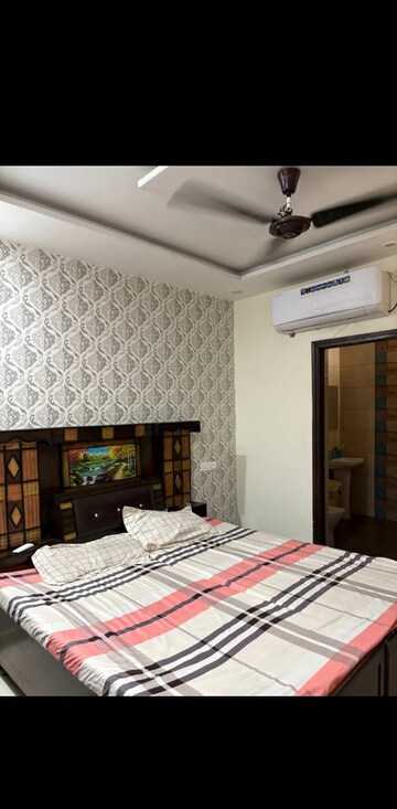Bedroom in 3 BHK Builder Floor at Shiva Enclave Zirakpur, Patiala Road – for Rent