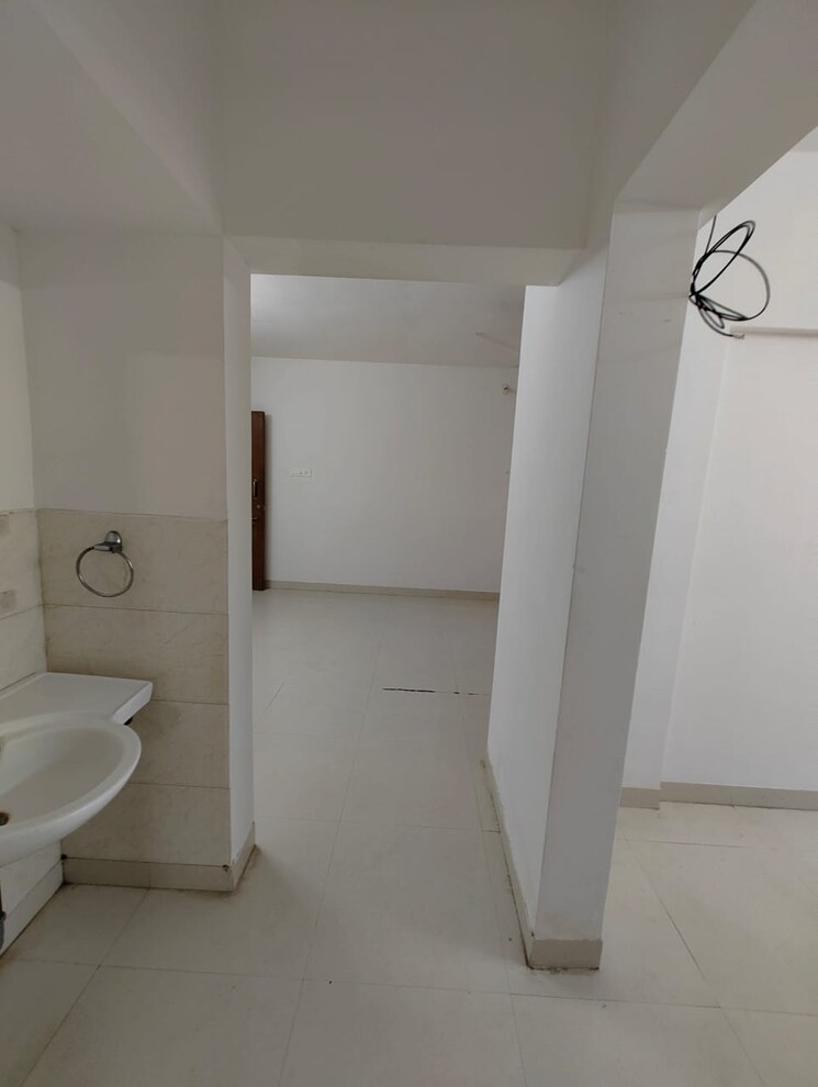 Bathroom, abhinav-pebbles-urbania 2 Bedroom 800 Sq.Ft. Apartment In Bavdhan Pune 9217356