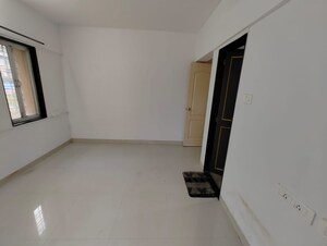 Room in 2 BHK Apartment at Abhinav Pebbles Urbania, Bavdhan – for Rent