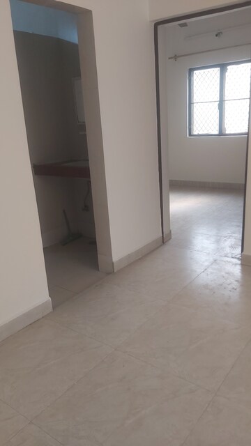 Kitchen in 1.5 BHK Apartment at Mayur Vihar – for Rent