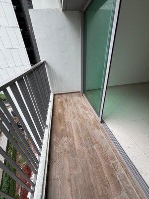 2 BHK Apartment For Rent in Kalpataru Immensa, Kolshet Road