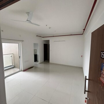 Room in 2 BHK Builder Floor at Runwal The Central Park, Anand Nagar Chinchwad – for Rent
