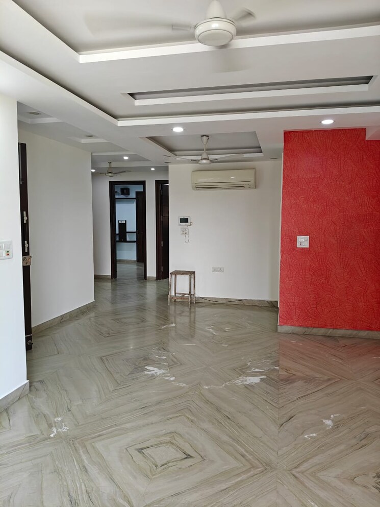 Room, unitech-south-city-1 1 Bedroom 150 Sq.Ft. Apartment In South City 1 Gurgaon 9217442