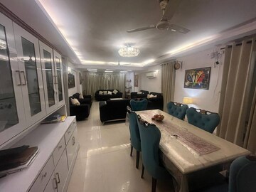 Master Bedroom in 3 BHK Builder Floor at Vasant Kunj – for Rent