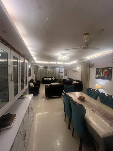 Master Bedroom in 3 BHK Builder Floor at Vasant Kunj – for Rent