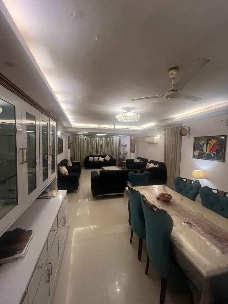 Master Bedroom, vasant kunj 3 Bedroom 600 Sq.Yd. Builder Floor In Vasant Kunj Delhi 9217454