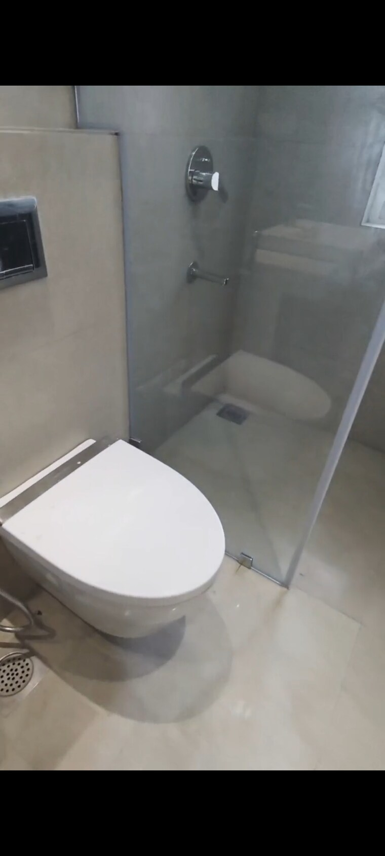 Bathroom, indiabulls-sky-forest 3 Bedroom 2000 Sq.Ft. Apartment In Lower Parel Mumbai 9217457