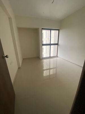 Room in 2 BHK Apartment at Delta Woods, Mira Road East – for Rent