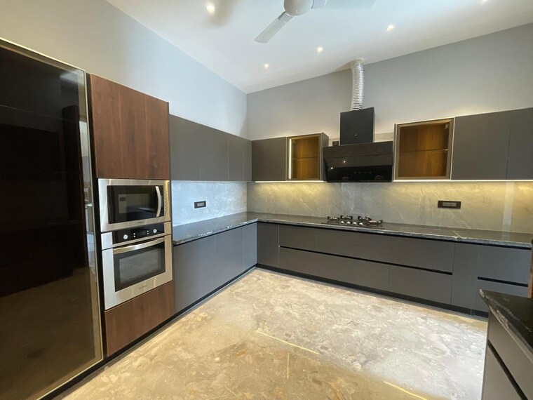 Kitchen, dlf phase ii 4 Bedroom 4200 Sq.Ft. Builder Floor In Dlf Phase ii Gurgaon 9217481