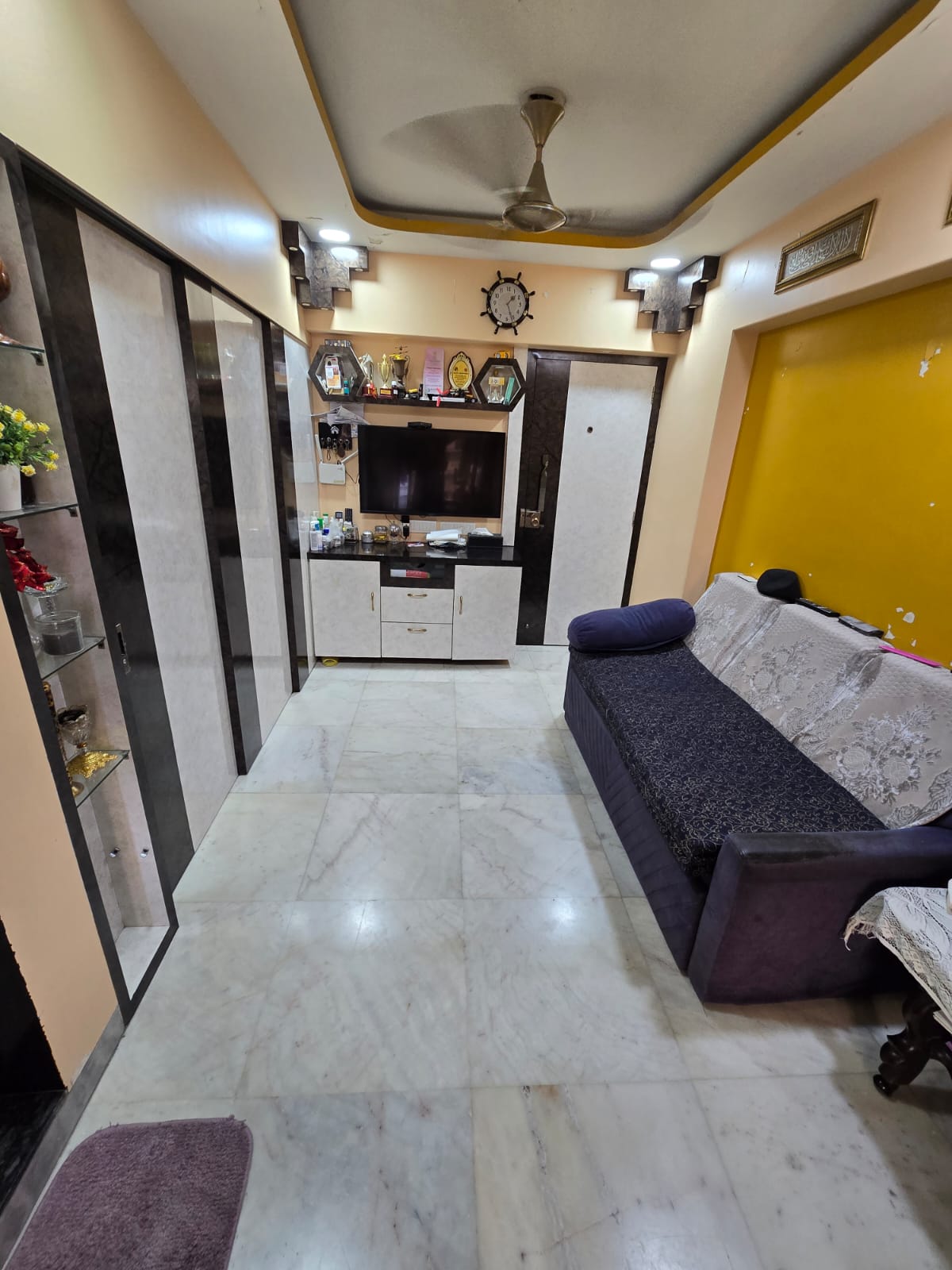 1 BHK + Servant Room 495 Sq.Ft. Apartment in Zainab Tower