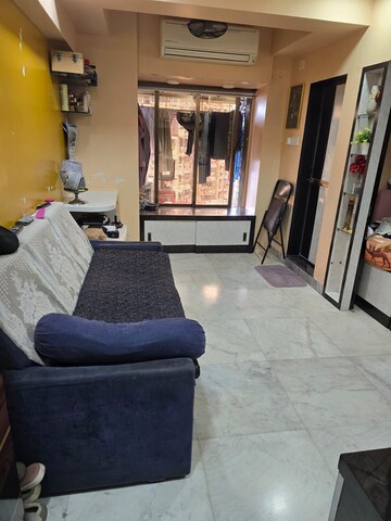 Bedroom in 1 BHK Apartment at Zainab Tower, Madanpura – for Sale