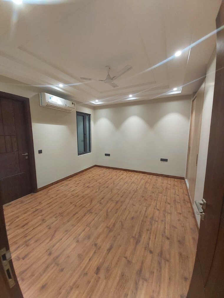 Bedroom, sushant lok i 3.5 Bedroom 3200 Sq.Ft. Builder Floor In Sushant Lok I Gurgaon 9217485