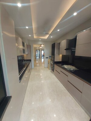 Building Lobby in 3.5 BHK Builder Floor at Sushant Lok I – for Sale