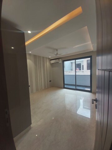 Room in 3.5 BHK Builder Floor at Sushant Lok I – for Sale