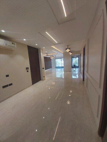 Building Lobby in 3.5 BHK Builder Floor at Sushant Lok I – for Sale