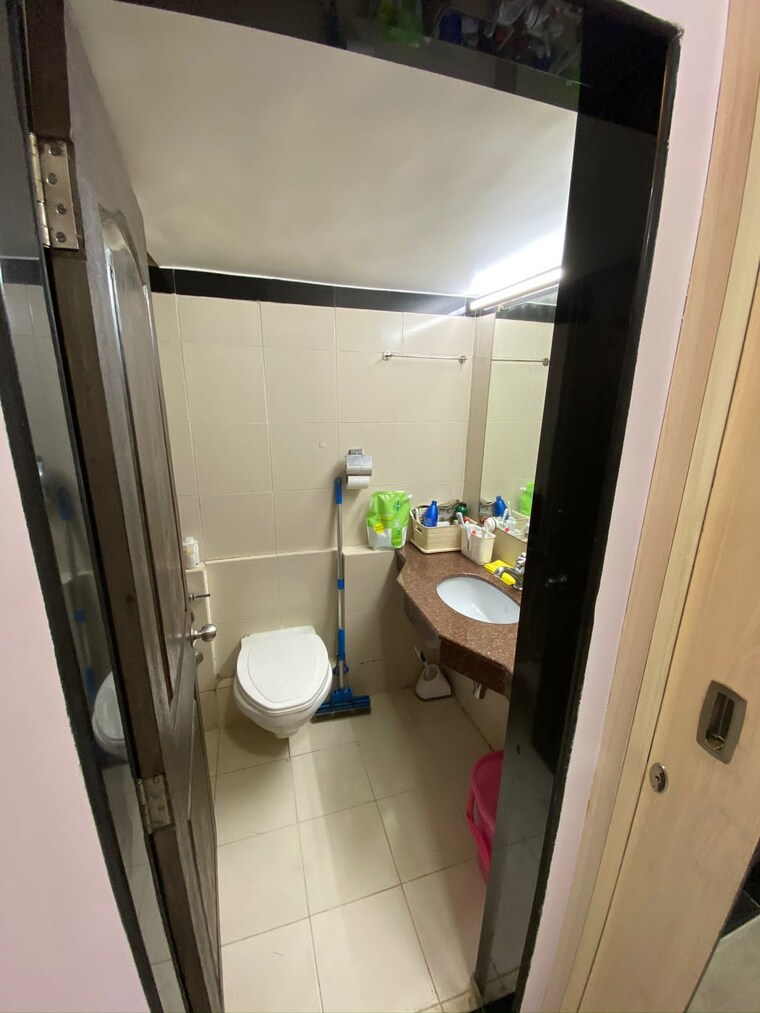 Bathroom, gurukrupa-marina-enclave 1 Bedroom 453 Sq.Ft. Apartment In Malad West Mumbai 9217488
