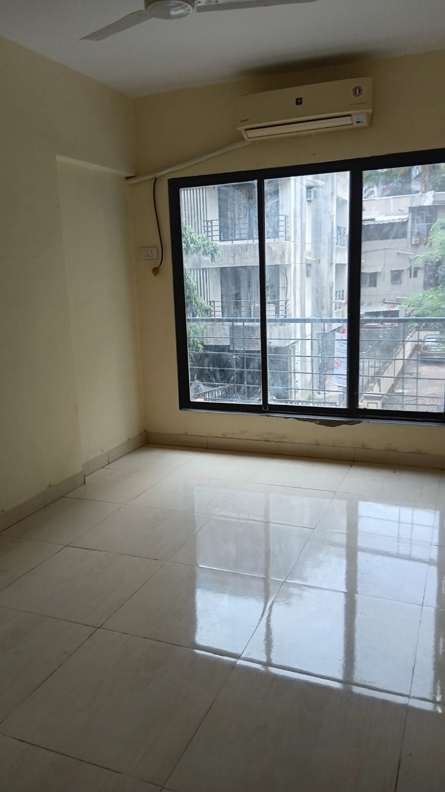 3 BHK + Study Room 1050 Sq.Ft. Apartment in Romell Diva