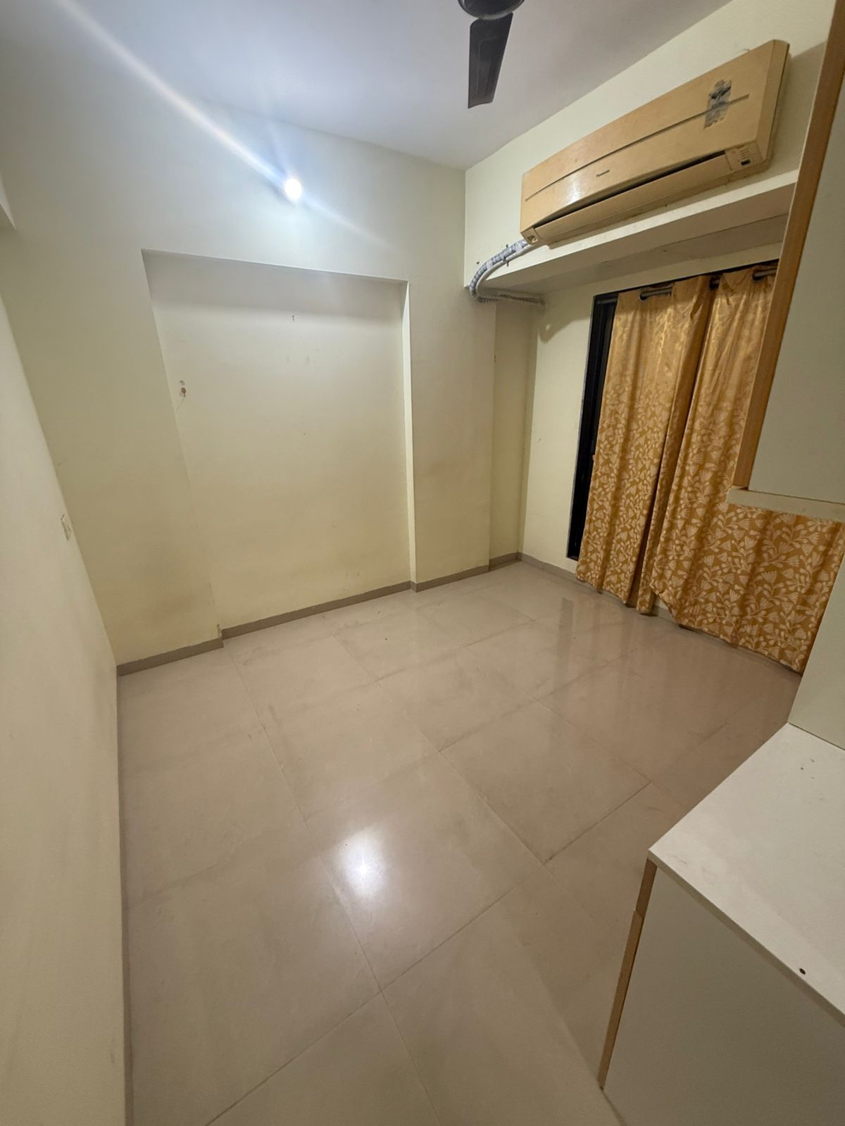 1 BHK + Extra Room 560 Sq.Ft. Apartment in Shiv Krupa Charai