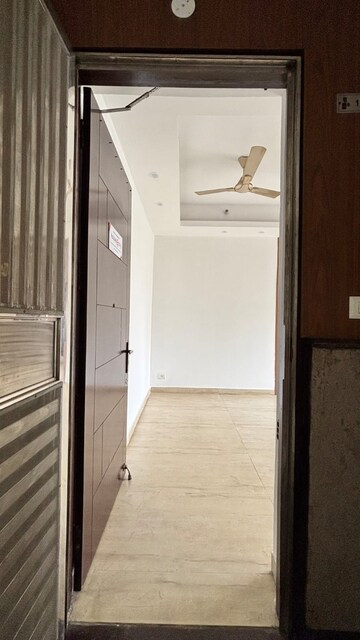 Building Lobby in 3 BHK Apartment at Amrapali Terrace Homes, Tech Zone 4 Greater Noida – for Rent
