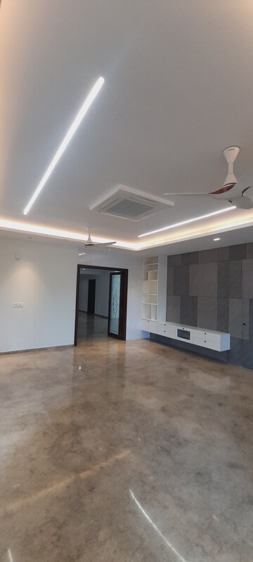 Furnished Amenities in 4 BHK Apartment at Grand View Jubilee Hills, Jubilee Hills – for Rent