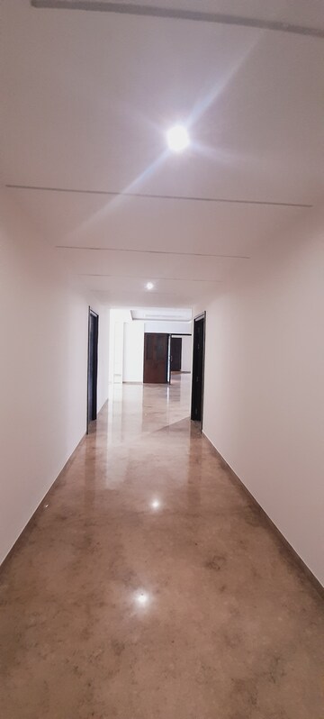 Building Lobby in 4 BHK Apartment at Grand View Jubilee Hills, Jubilee Hills – for Rent