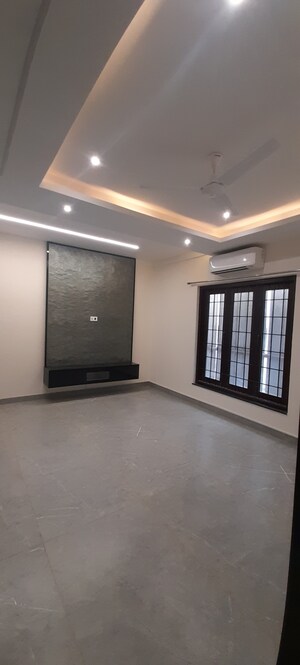 Furnished Amenities in 4 BHK Apartment at Grand View Jubilee Hills, Jubilee Hills – for Rent